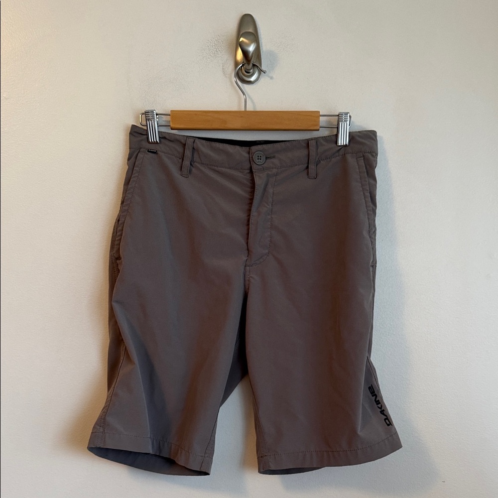 Preowned Men’s Dakine Grey size 30 shorts.